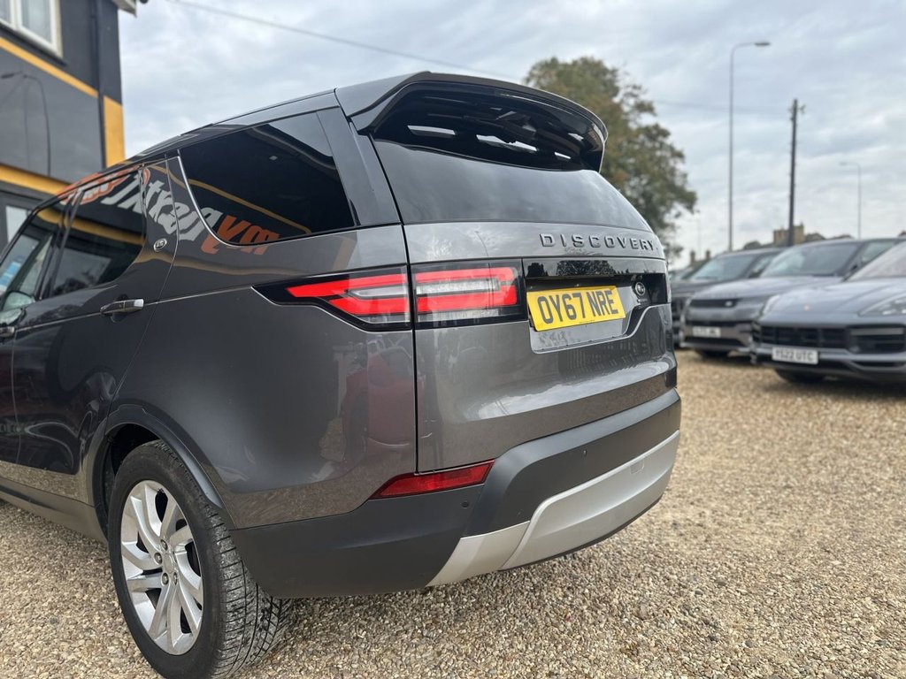 Used Land Rover Discovery 2017 for sale - 76118927: Photo 6