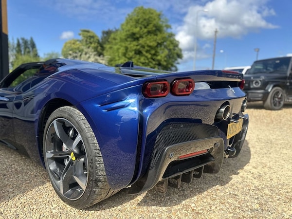 Used Ferrari SF90 Stradale 2022 for sale - 74575394: Photo 12