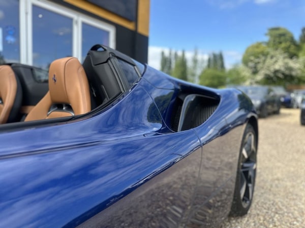 Used Ferrari SF90 Stradale 2022 for sale - 74575394: Photo 9