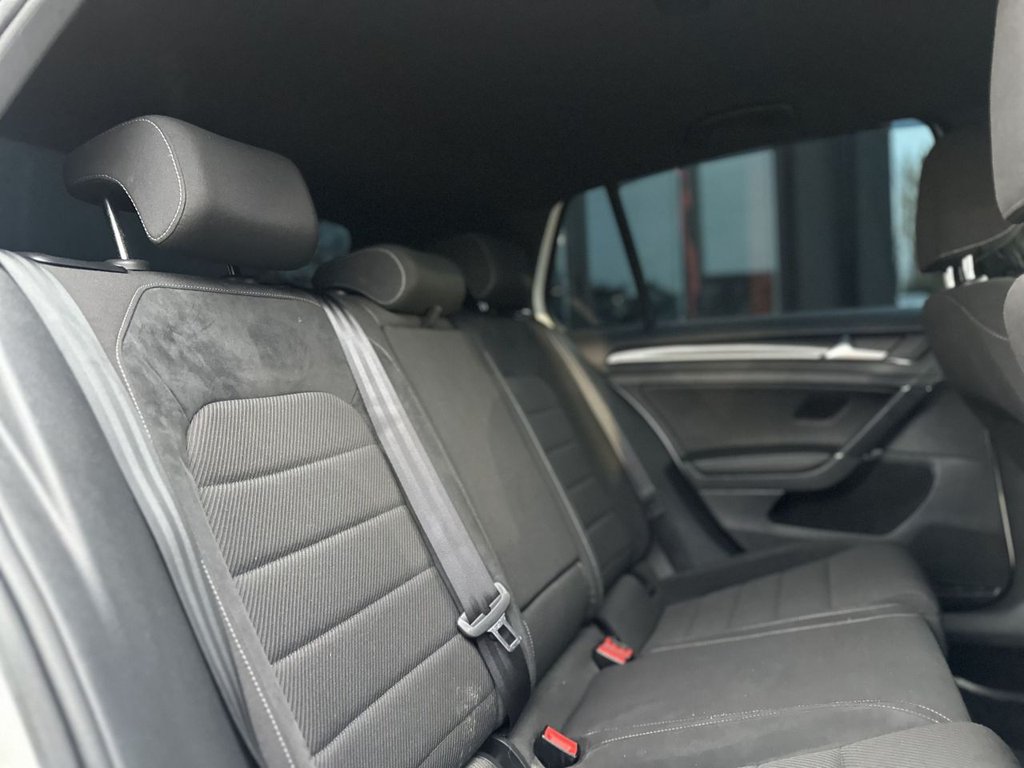 Used Volkswagen Golf 2017 for sale - 76582788: Photo 21