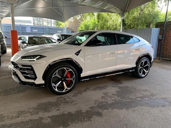 Used Lamborghini Urus 2018 for sale - 77328222: Photo