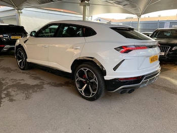Used Lamborghini Urus 2018 for sale - 77328222: Photo