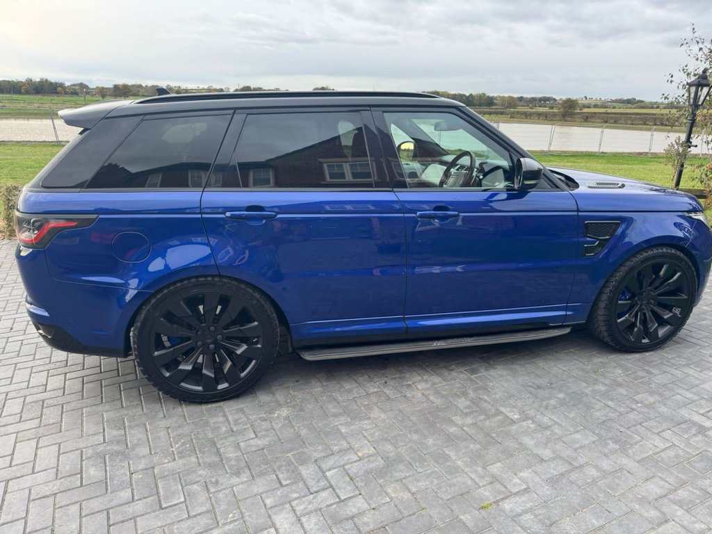 Used Land Rover Range Rover Sport 2015 for sale - 76420075: Photo 1