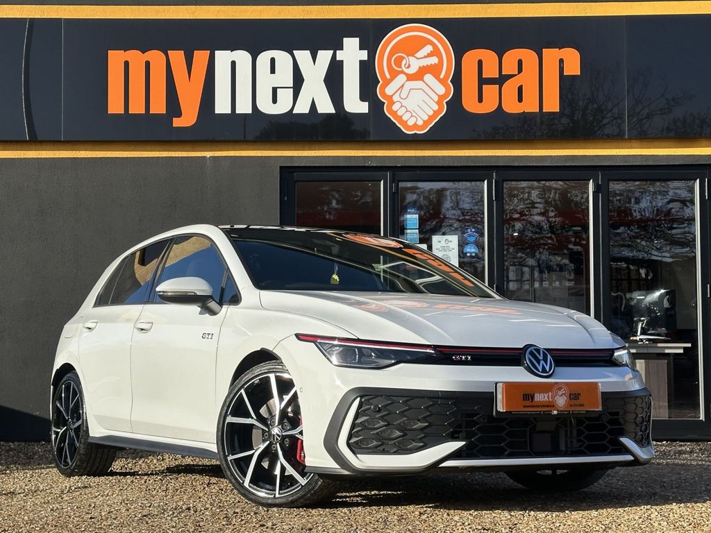 Used Volkswagen Golf 2025 for sale - 76605077: Photo 1