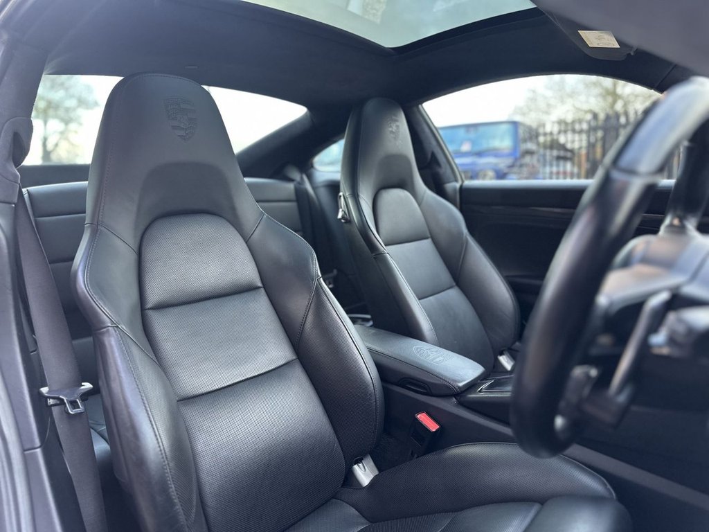 Used Porsche 911 2018 for sale - 76668135: Photo 24