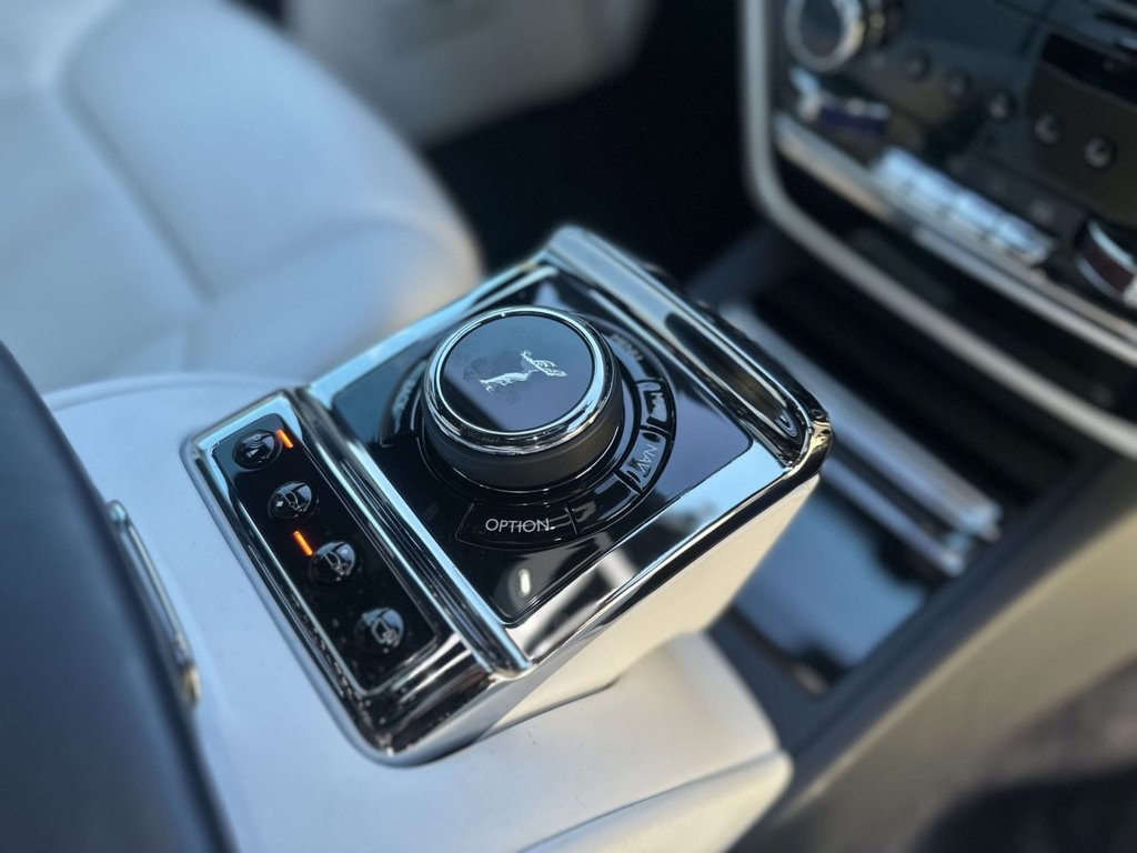 Used Rolls-Royce Phantom 2025 for sale - 76909826: Photo 23
