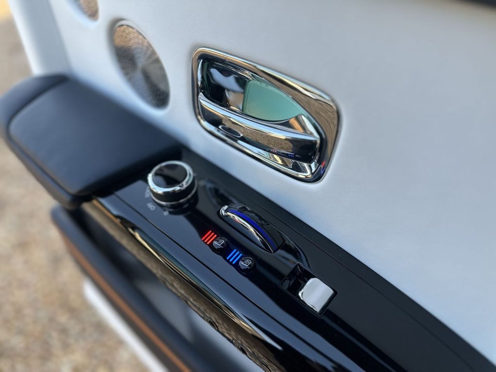 Used Rolls-Royce Phantom 2025 for sale - 76909826: Photo 34