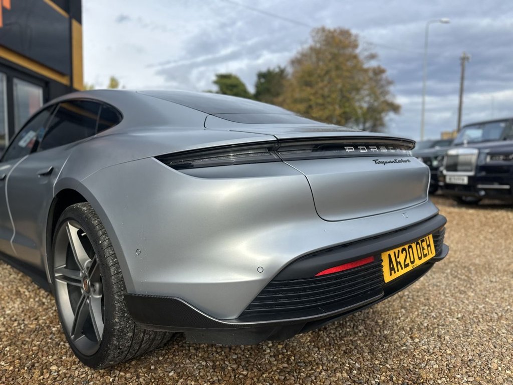 Used Porsche Taycan 2020 for sale - 76474629: Photo 7