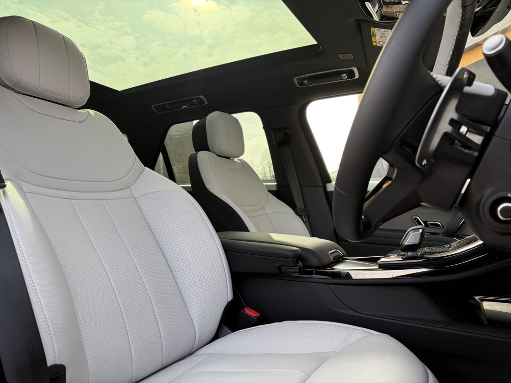 Used Land Rover Range Rover Sport 2026 for sale - 78162482: Photo 16