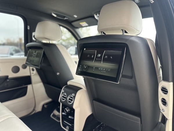 Used Rolls-Royce Cullinan 2021 for sale - 76235768: Photo 30