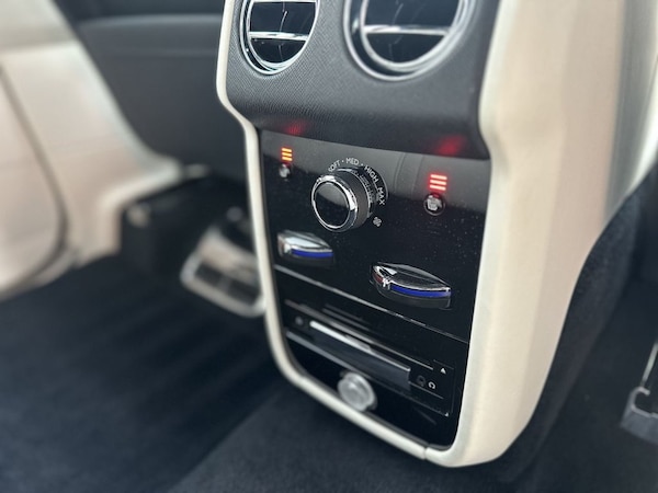 Used Rolls-Royce Cullinan 2021 for sale - 76235768: Photo 33