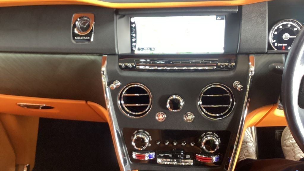 Used Rolls-Royce Cullinan 2020 for sale - 76417643: Photo 11