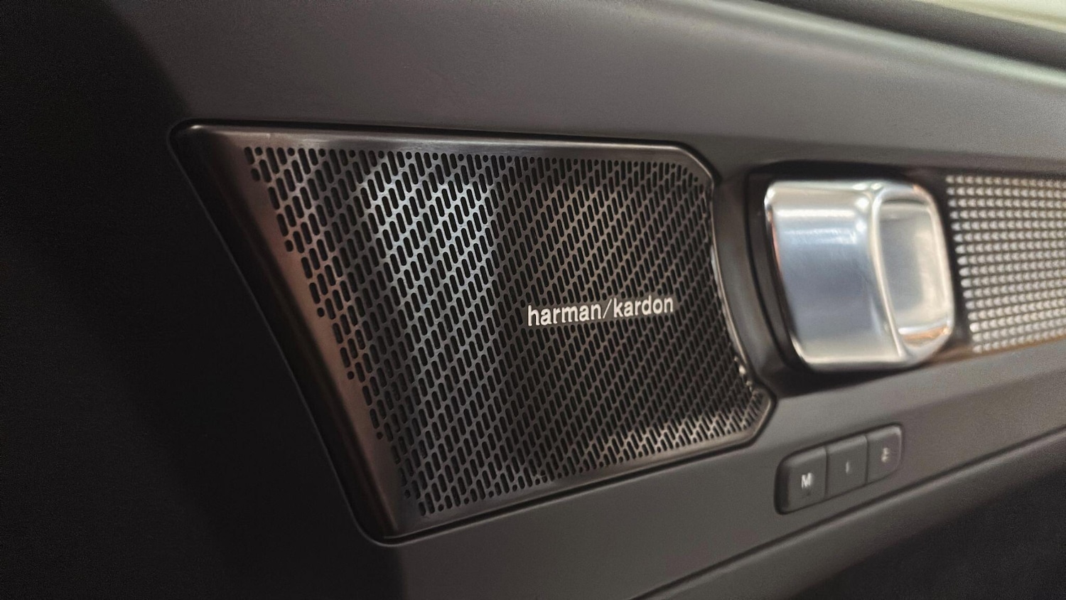 Used Volvo XC40 2017 for sale - 78204145: Photo 23