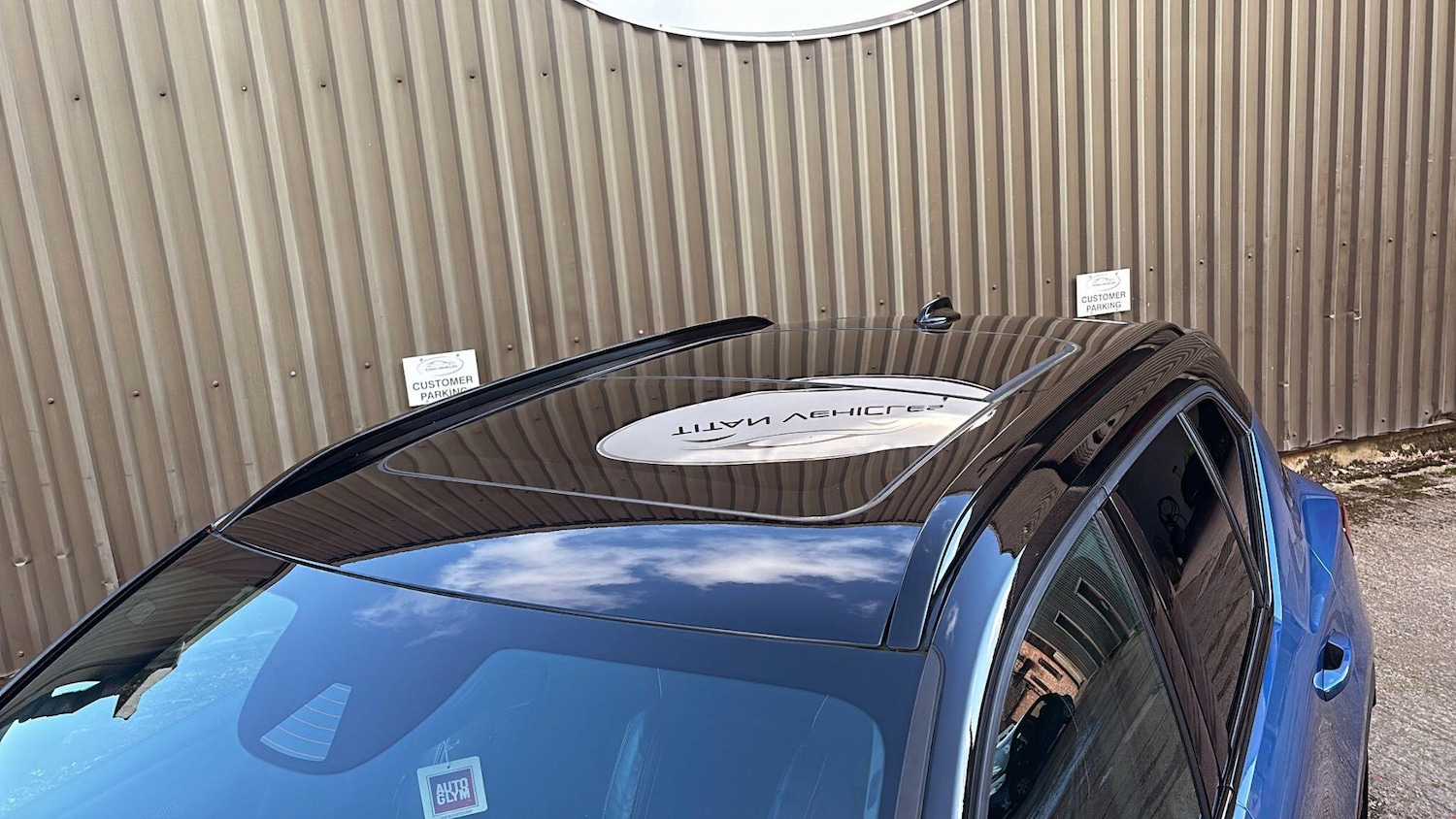 Used Volvo XC40 2017 for sale - 78204145: Photo 9