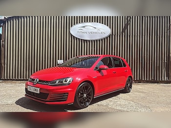 Used Volkswagen Golf 2017 for sale - 79202041: Photo