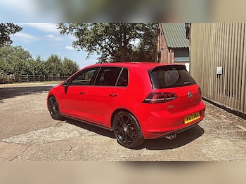 Used Volkswagen Golf 2017 for sale - 79202041: Photo