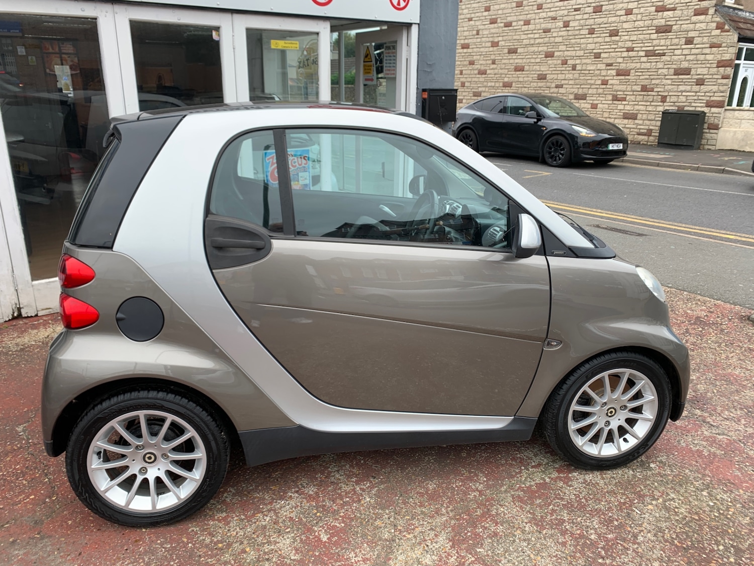 Used smart fortwo 2010 for sale - 76193314: Photo 3