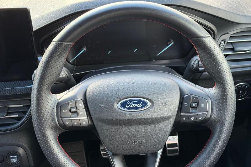 Used Ford Focus 2022 for sale - 78011215: Photo 12