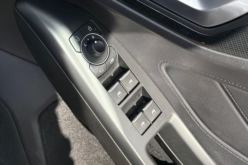 Used Ford Focus 2022 for sale - 78011215: Photo 16