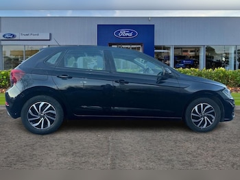 Used Volkswagen Polo 2023 for sale - 76882479: Photo