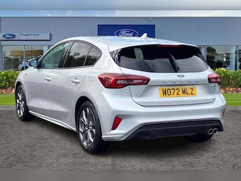 Used Ford Focus 2023 for sale - 76327756: Photo 2