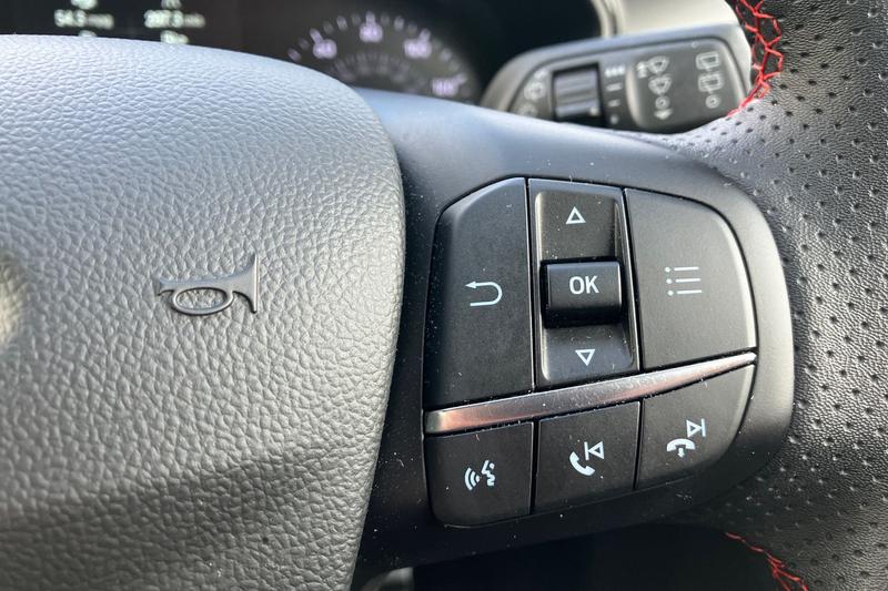 Used Ford Focus 2023 for sale - 76327756: Photo 34