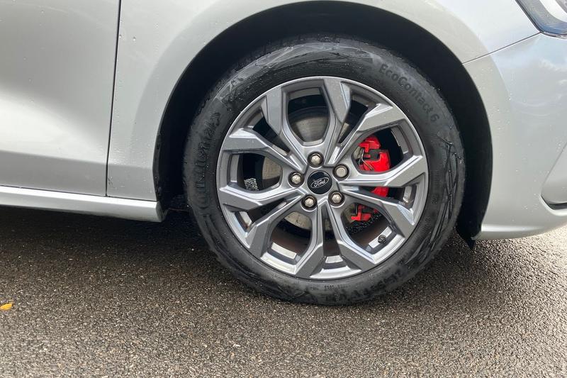 Used Ford Focus 2023 for sale - 76327756: Photo 8