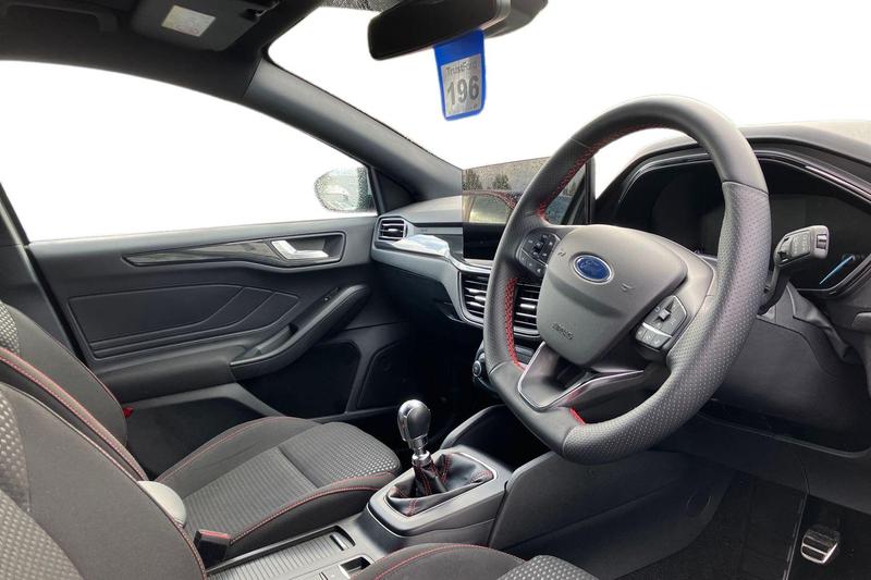 Used Ford Focus 2023 for sale - 76327756: Photo 9