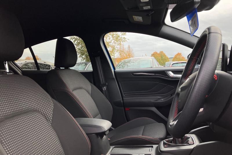 Used Ford Focus 2023 for sale - 76433850: Photo 17