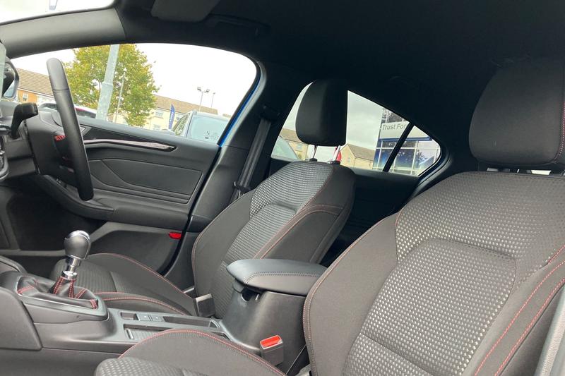 Used Ford Focus 2023 for sale - 76433850: Photo 19