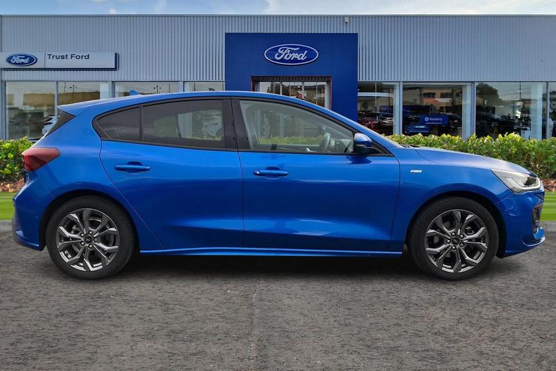 Used Ford Focus 2023 for sale - 76433850: Photo 3