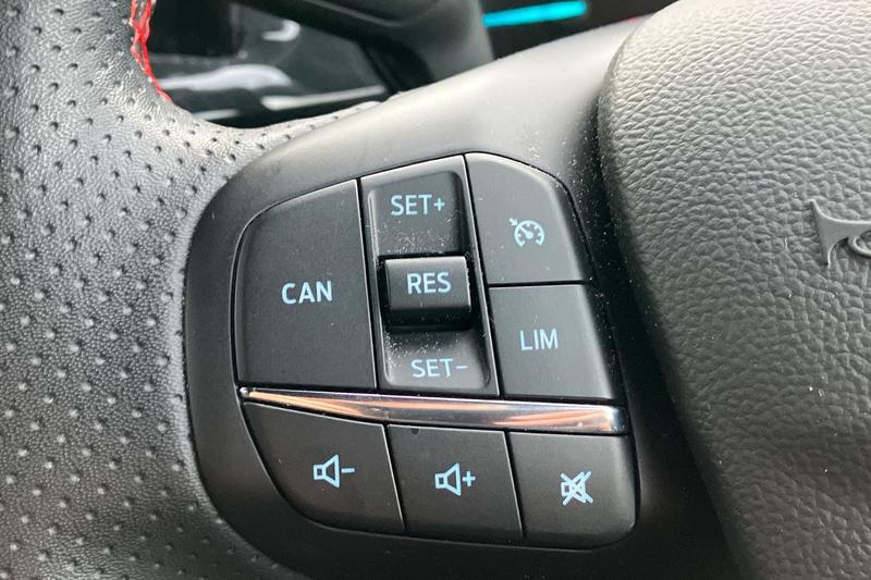 Used Ford Focus 2023 for sale - 76433850: Photo 33