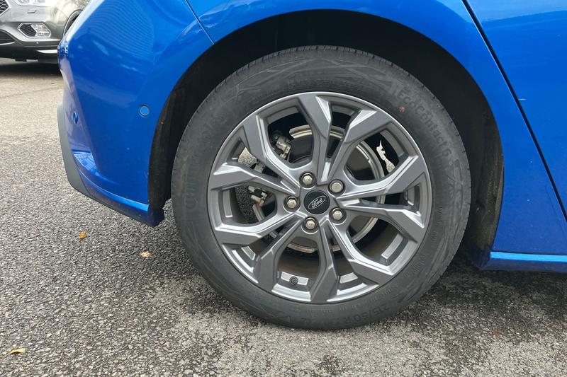 Used Ford Focus 2023 for sale - 76433850: Photo 8