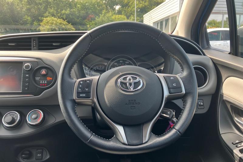 Used Toyota Yaris 2015 for sale - 76114605: Photo 12