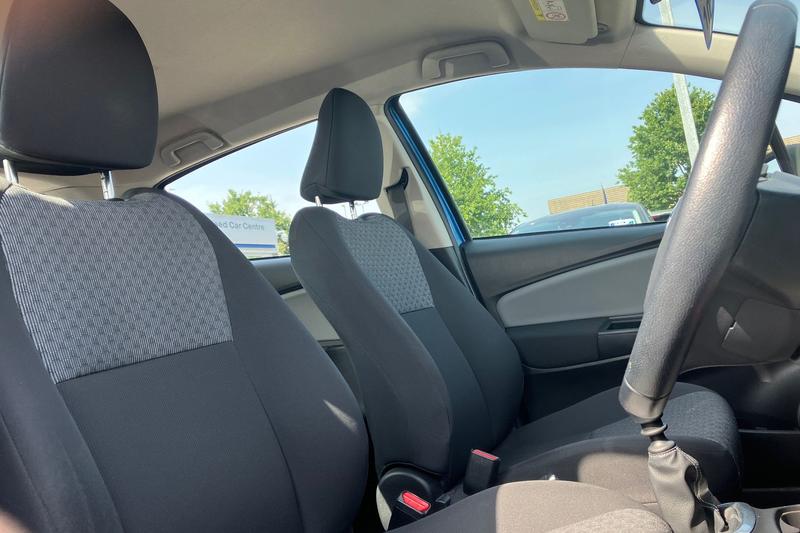 Used Toyota Yaris 2015 for sale - 76114605: Photo 17