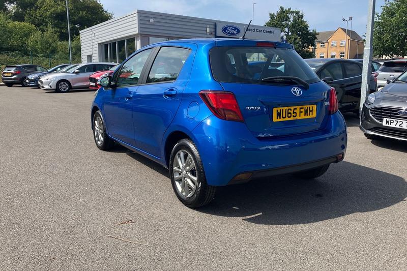 Used Toyota Yaris 2015 for sale - 76114605: Photo 38