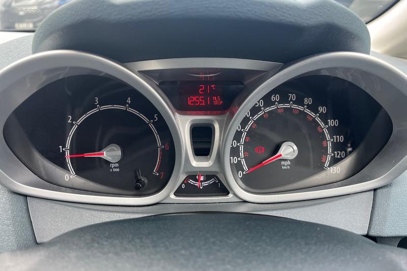 Used Ford Fiesta 2011 for sale - 76508221: Photo 13