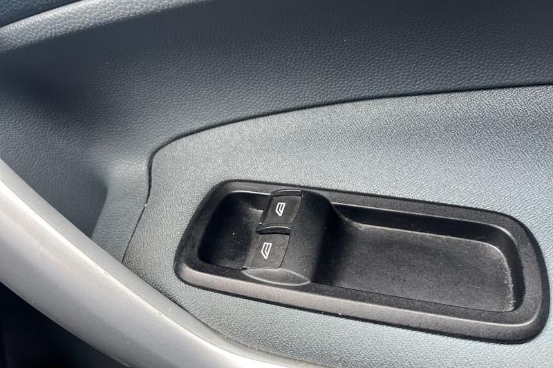 Used Ford Fiesta 2011 for sale - 76508221: Photo 16