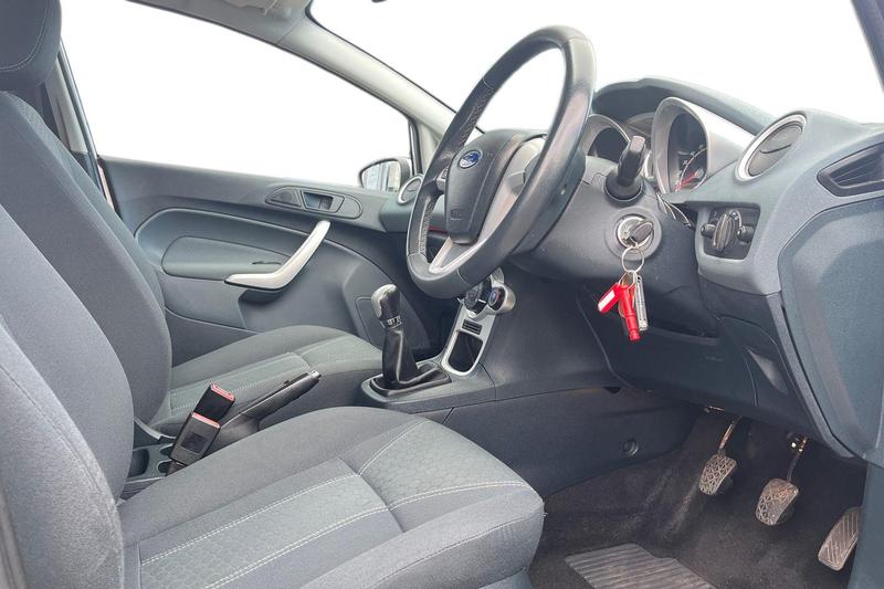 Used Ford Fiesta 2011 for sale - 76508221: Photo 9