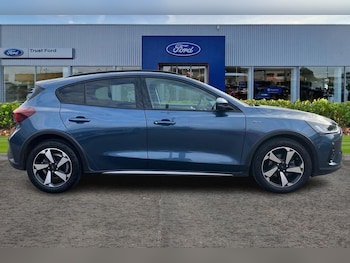 Used Ford Focus 2022 for sale - 76322251: Photo 3