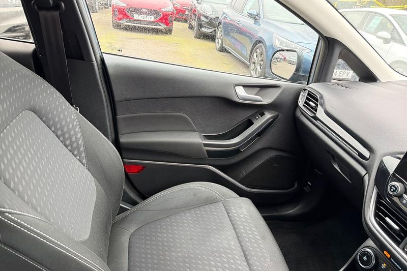 Used Ford Fiesta 2019 for sale - 78180371: Photo 38