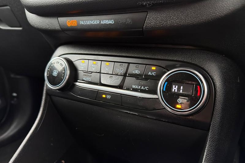 Used Ford Fiesta 2019 for sale - 78180371: Photo 40