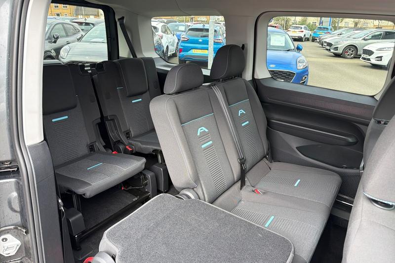 Used Ford Tourneo Connect 2023 for sale - 77819754: Photo 37