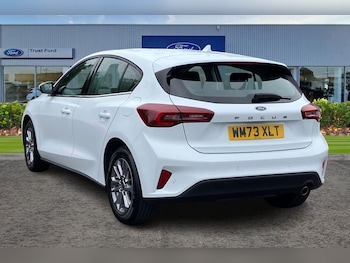 Used Ford Focus 2023 for sale - 76255382: Photo 2