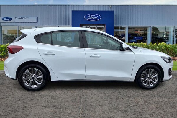 Used Ford Focus 2023 for sale - 76255382: Photo 3