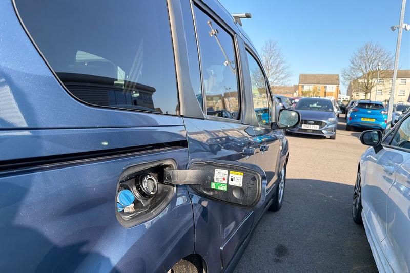Used Ford Tourneo Connect 2019 for sale - 77951201: Photo 26