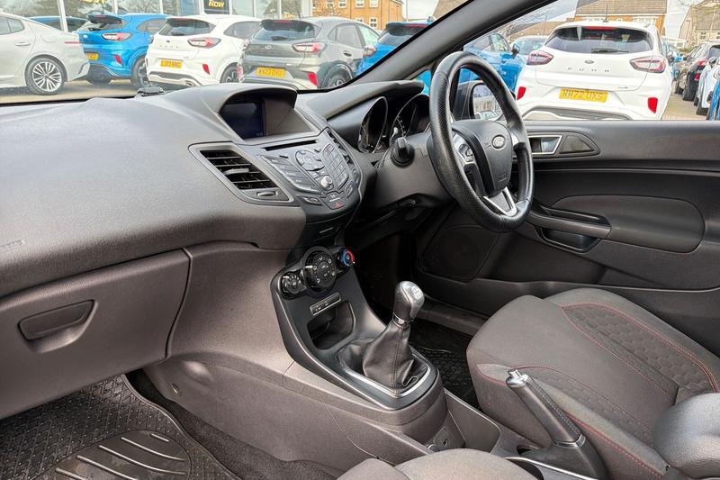 Used Ford Fiesta 2017 for sale - 77733165: Photo 18