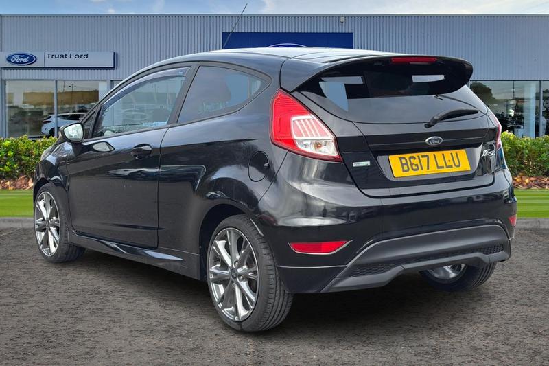 Used Ford Fiesta 2017 for sale - 77733165: Photo 2