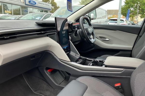 Used Ford Explorer 2024 for sale - 76290317: Photo 18