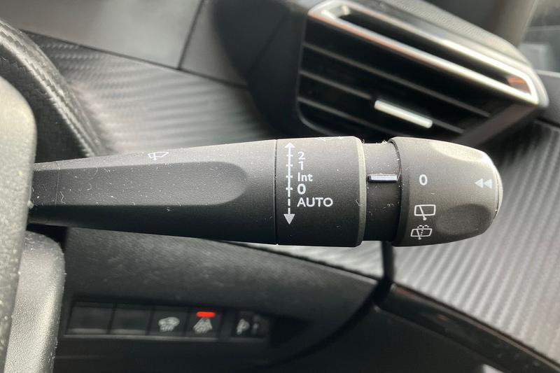 Used Peugeot 2008 2022 for sale - 76131556: Photo 15